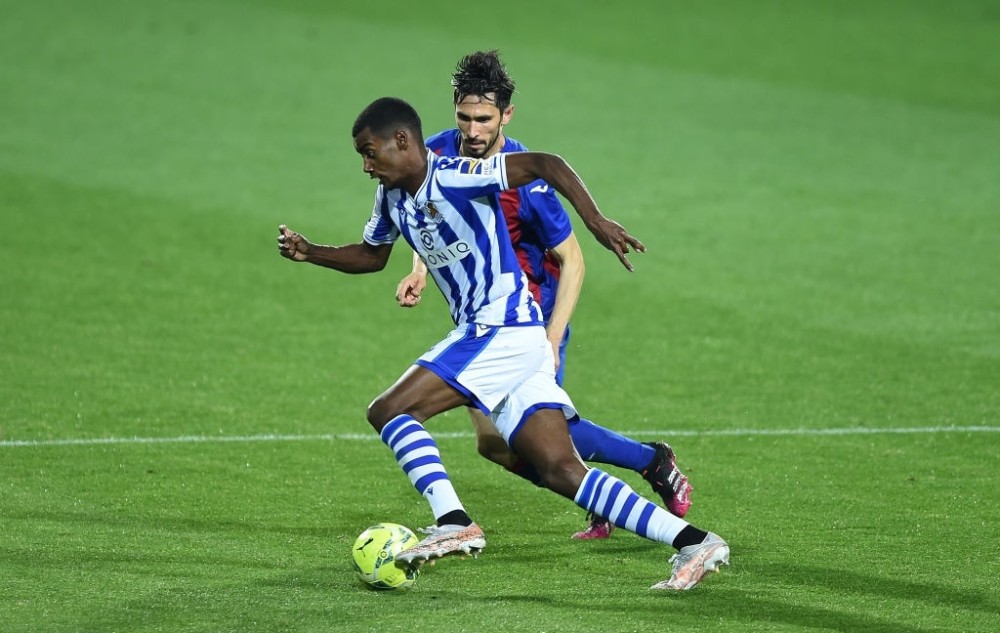 英雄联盟注册-关于西甲冲刺阶段走向成谜，底特律活塞篮板制胜，引发热议，赛程密集仍需轮换的信息